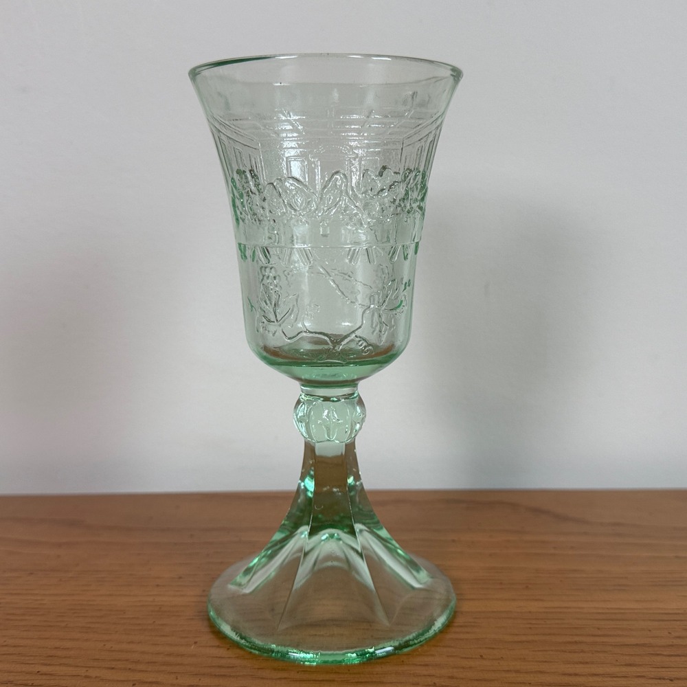 Vintage Green Glass The Last Supper Chalice Embossed Religious Wine‎ Goblet